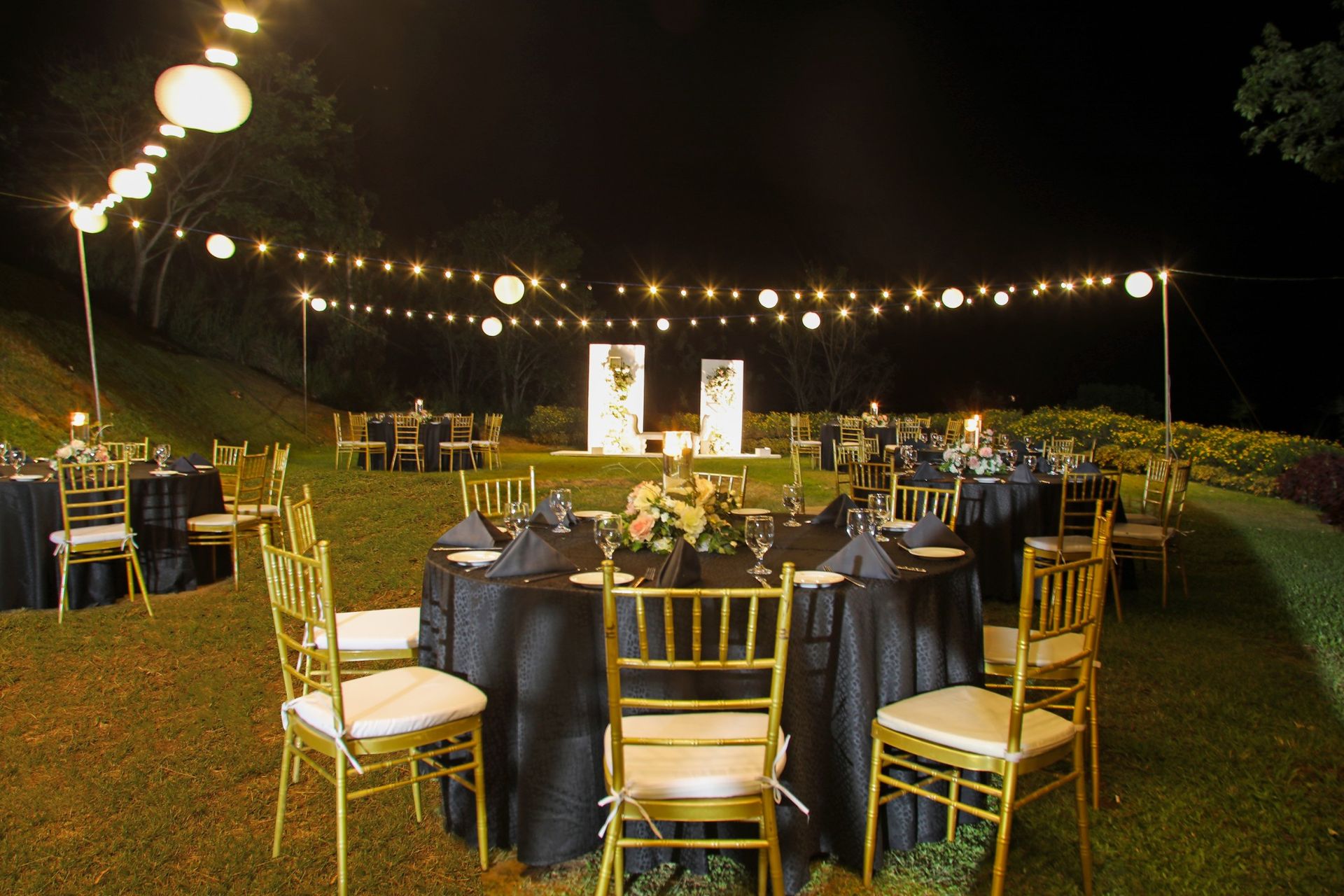 Evening outdoor reception at Amaya Lake Dambulla