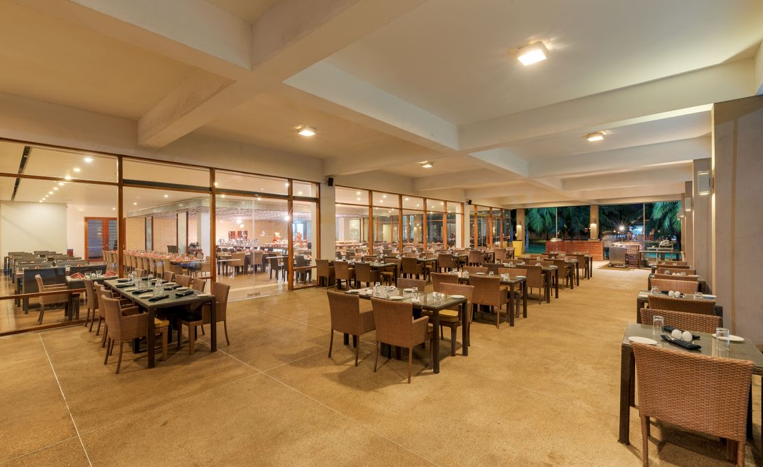 Indoor seating at reef cafe at Amaya Beach Pasikudah